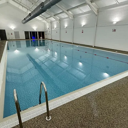 Sunset - Part Of The The Bay Village With Pool, Gym And Direct Access, Pub, Restaurant, Tennis And Meadows Walks בית נופש פילי