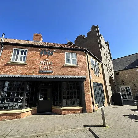 Sunset - Part Of The The Bay Village With Pool, Gym And Direct Access, Pub, Restaurant, Tennis And Meadows Walks * Filey