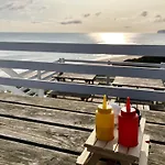 Sunset - Part Of The The Bay Village With Pool, Gym And Direct Access, Pub, Restaurant, Tennis And Meadows Walks * Filey