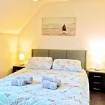 Sunset - Part Of The The Bay Village With Pool, Gym And Direct Access, Pub, Restaurant, Tennis And Meadows Walks Feriehus Filey