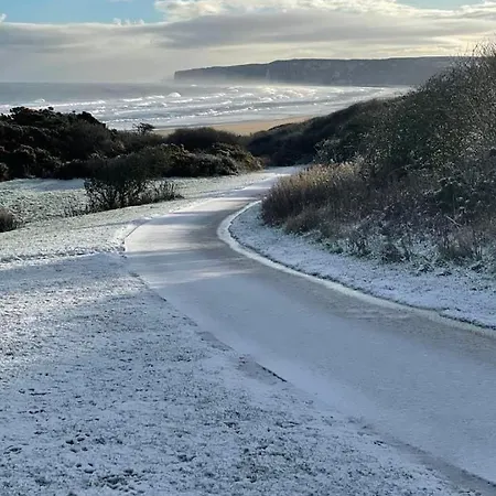 Sunset - Part Of The The Bay Village With Pool, Gym And Direct Access, Pub, Restaurant, Tennis And Meadows Walks *